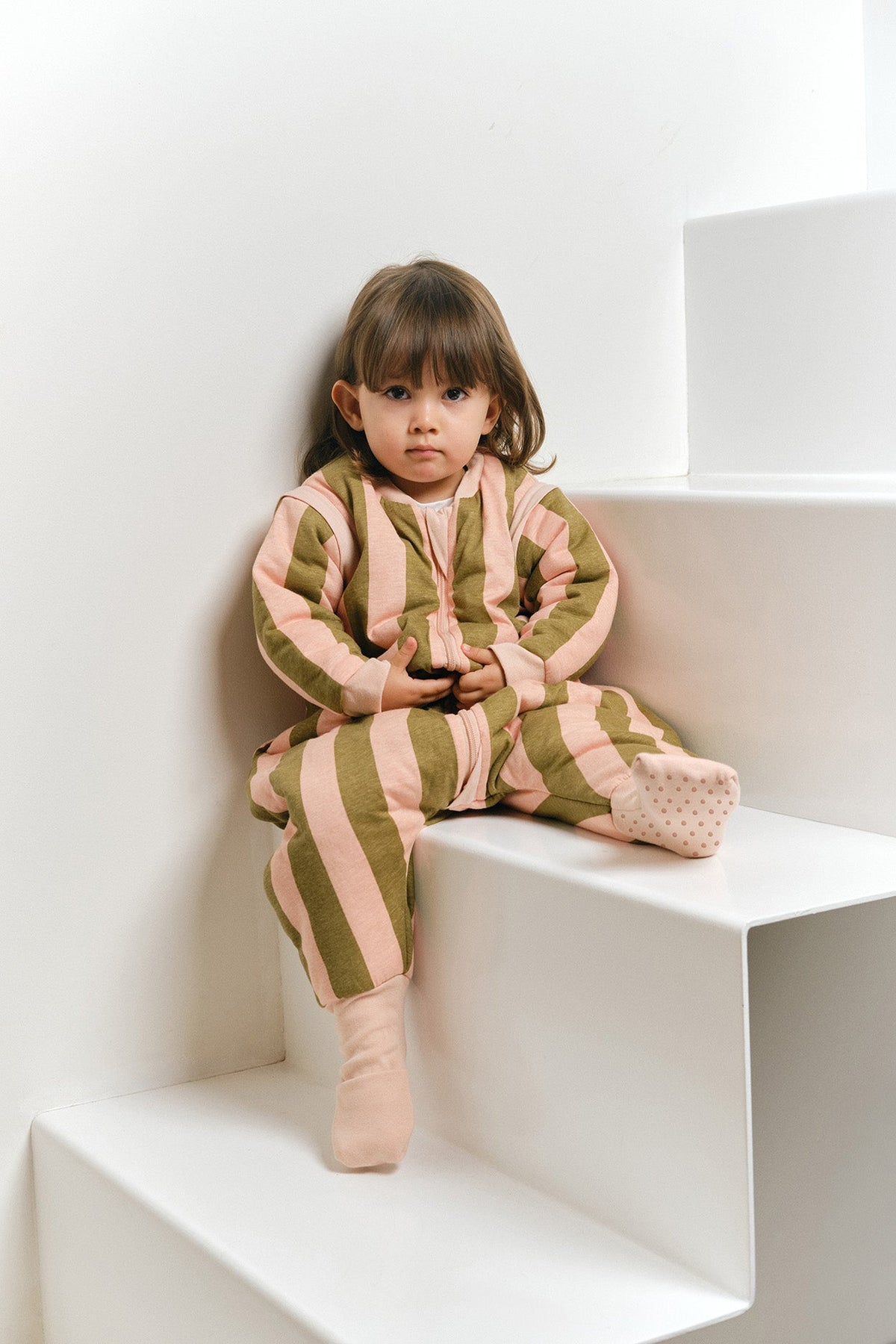Combinaison de sommeil avec manches et chaussettes - Rayures Kaki & Rose - TOG 2.5