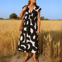 Tirzah | Robe géométrique fluide à décolleté en V