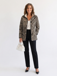 Venlora Mode| Léa Quilted Jacket with Drawn Circles