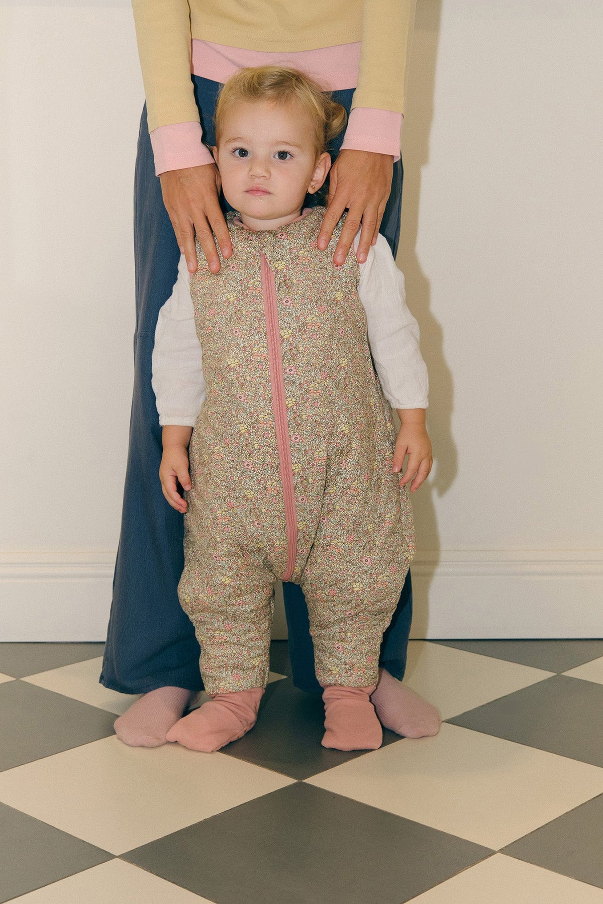 Combinaison de sommeil avec chaussettes - Floral Pastel - TOG 2.5