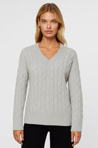 Sunniva | Pull à col en V en maille torsadée