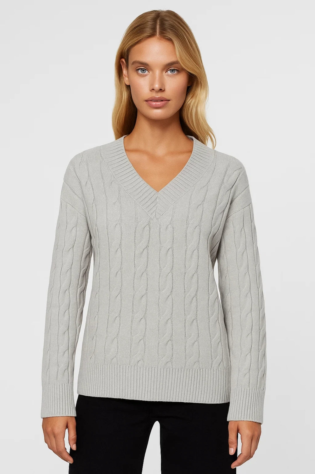 Sunniva | Pull à col en V en maille torsadée