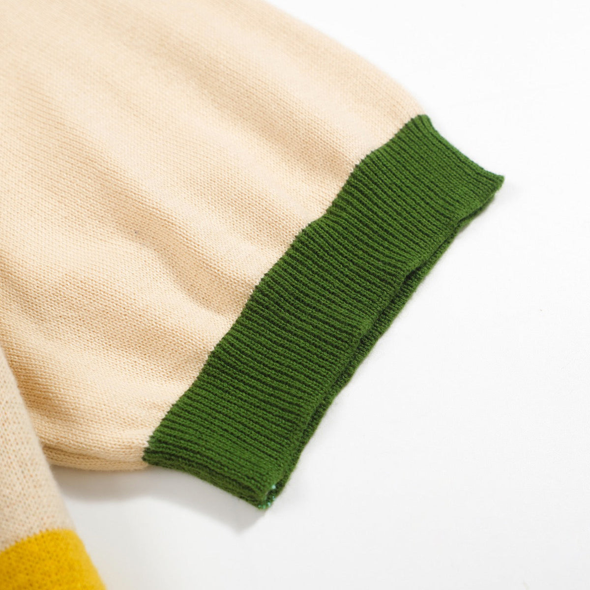 Chemise rétro en tricot pour homme – Polo crème vintage à motifs géométriques des années 70