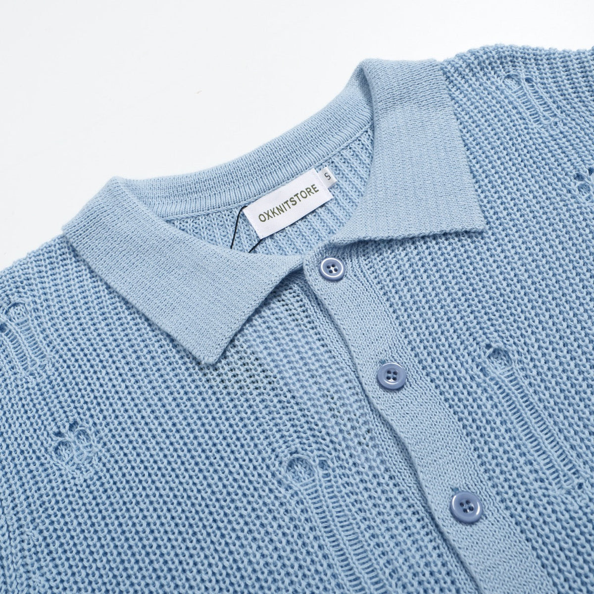Chemise rétro en maille délavée pour homme – Bleu ciel vintage à boutons et finitions brutes