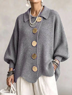 Victoire | Cardigan oversize à gros boutons dorés