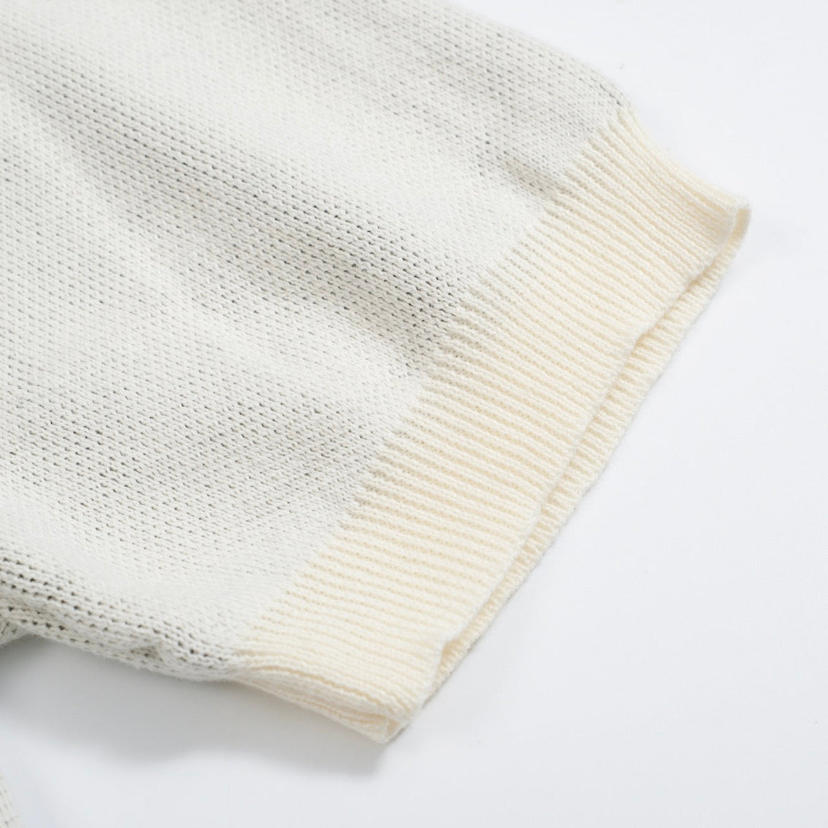 Chemise rétro en maille pour homme – Crème vintage à boutons avec motif de chat noir