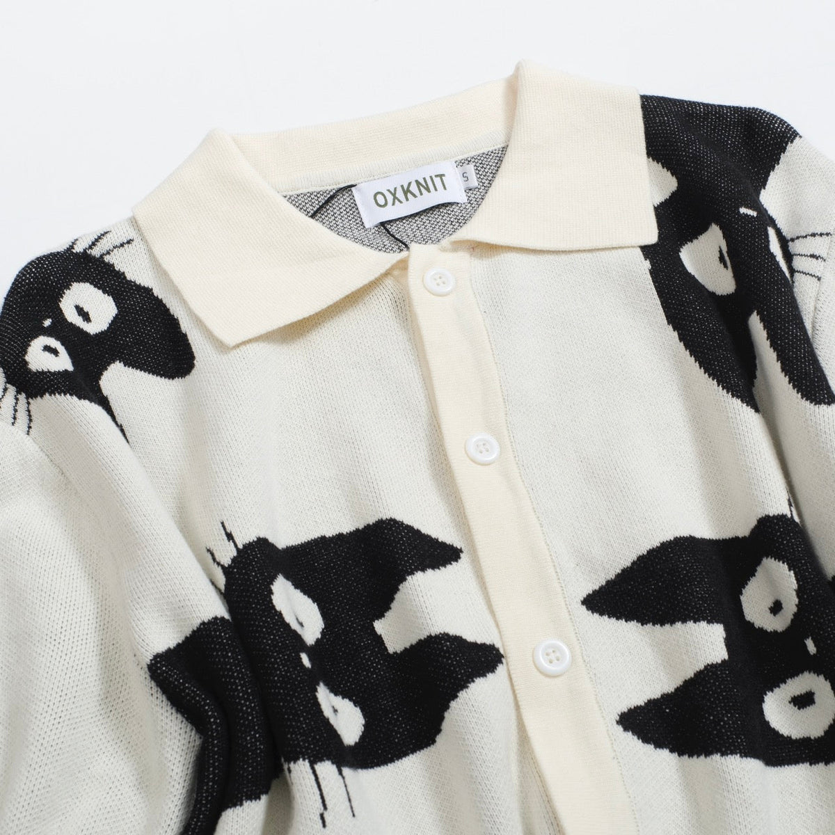 Chemise rétro en maille pour homme – Crème vintage à boutons avec motif de chat noir