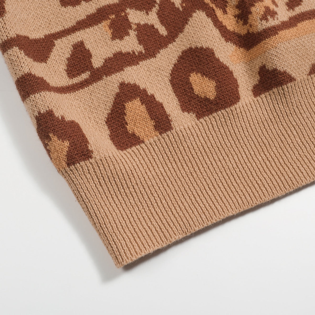 Kaki Jacquard Polo Homme avec Motif Tigre et Léopard