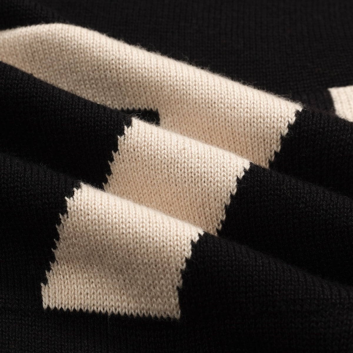 Vintage 1977 Black Jacquard Knit T-Shirt for Men