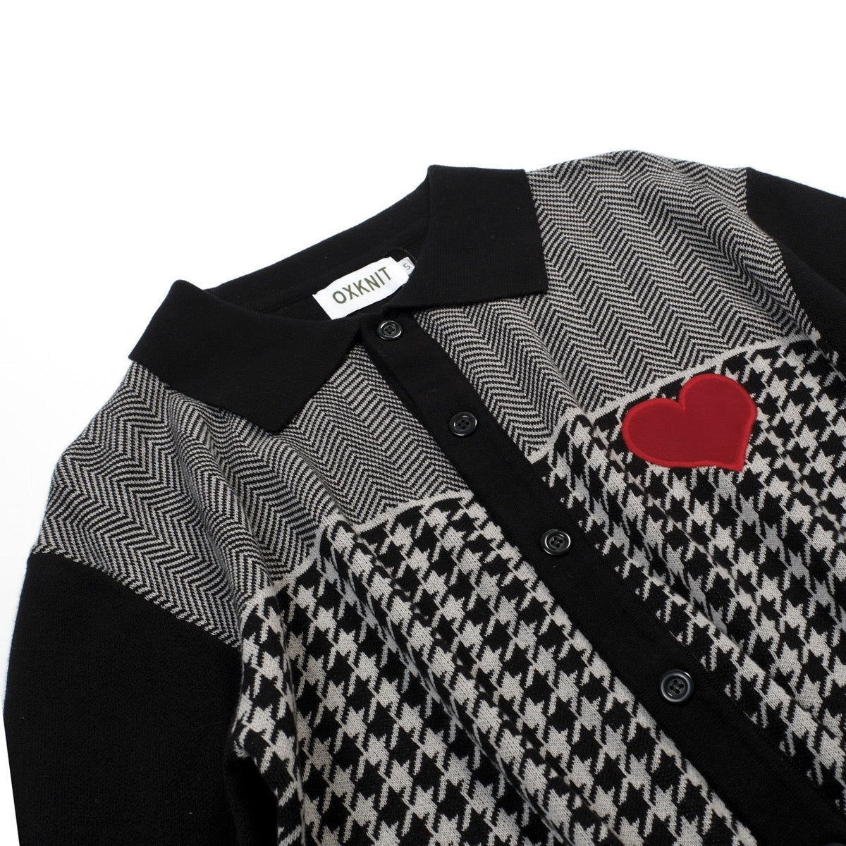 Cardigan noir rétro pour homme en tricot avec broderie artistique en forme de cœur