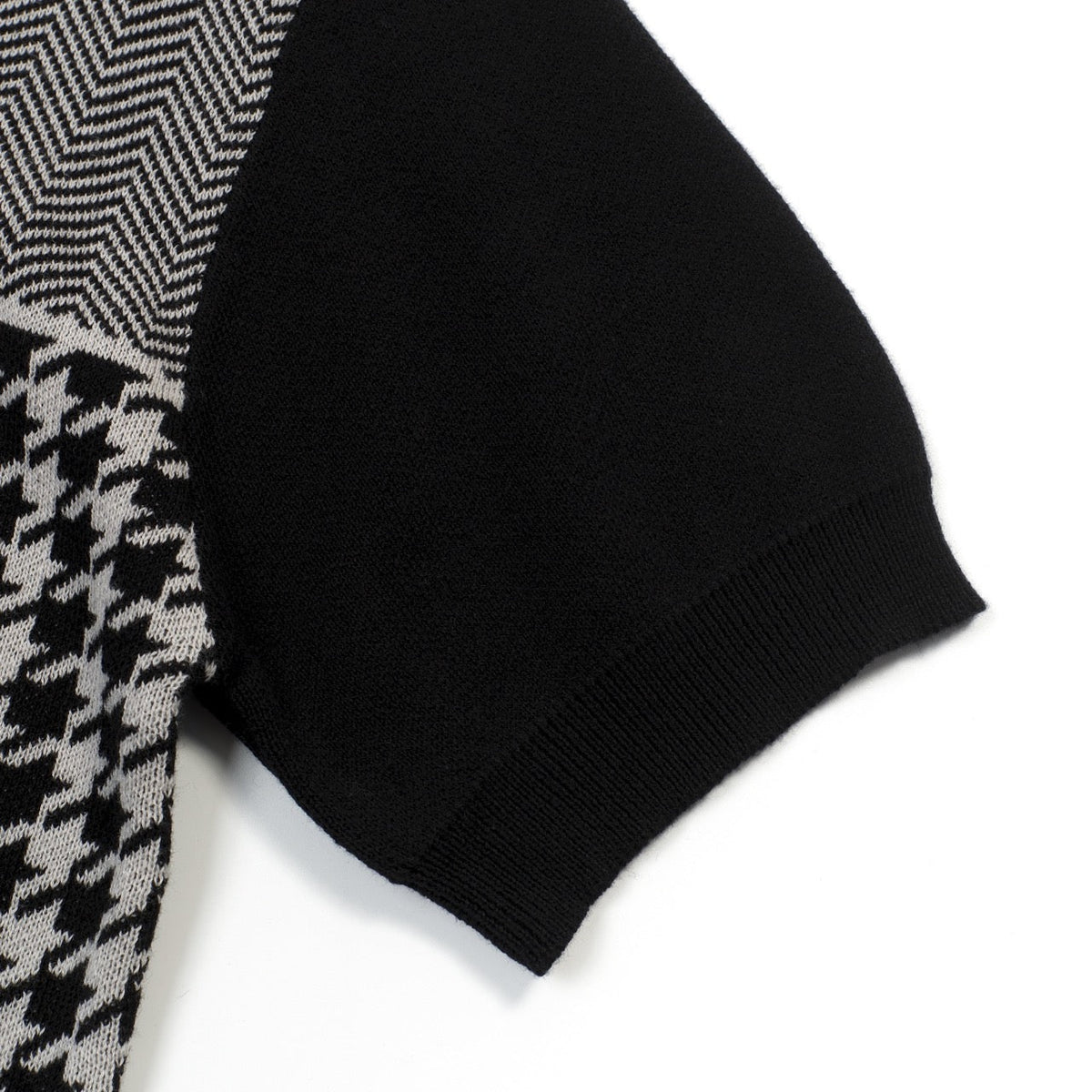 Cardigan noir rétro pour homme en tricot avec broderie artistique en forme de cœur