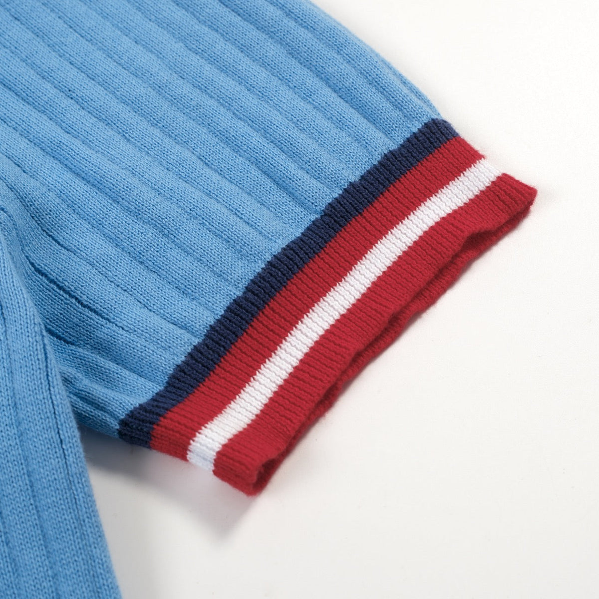Pull en tricot vintage bleu pour homme, style années 60