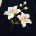 Vintage Polo Tricoté Bleu Foncé avec Broderie Florale pour Homme