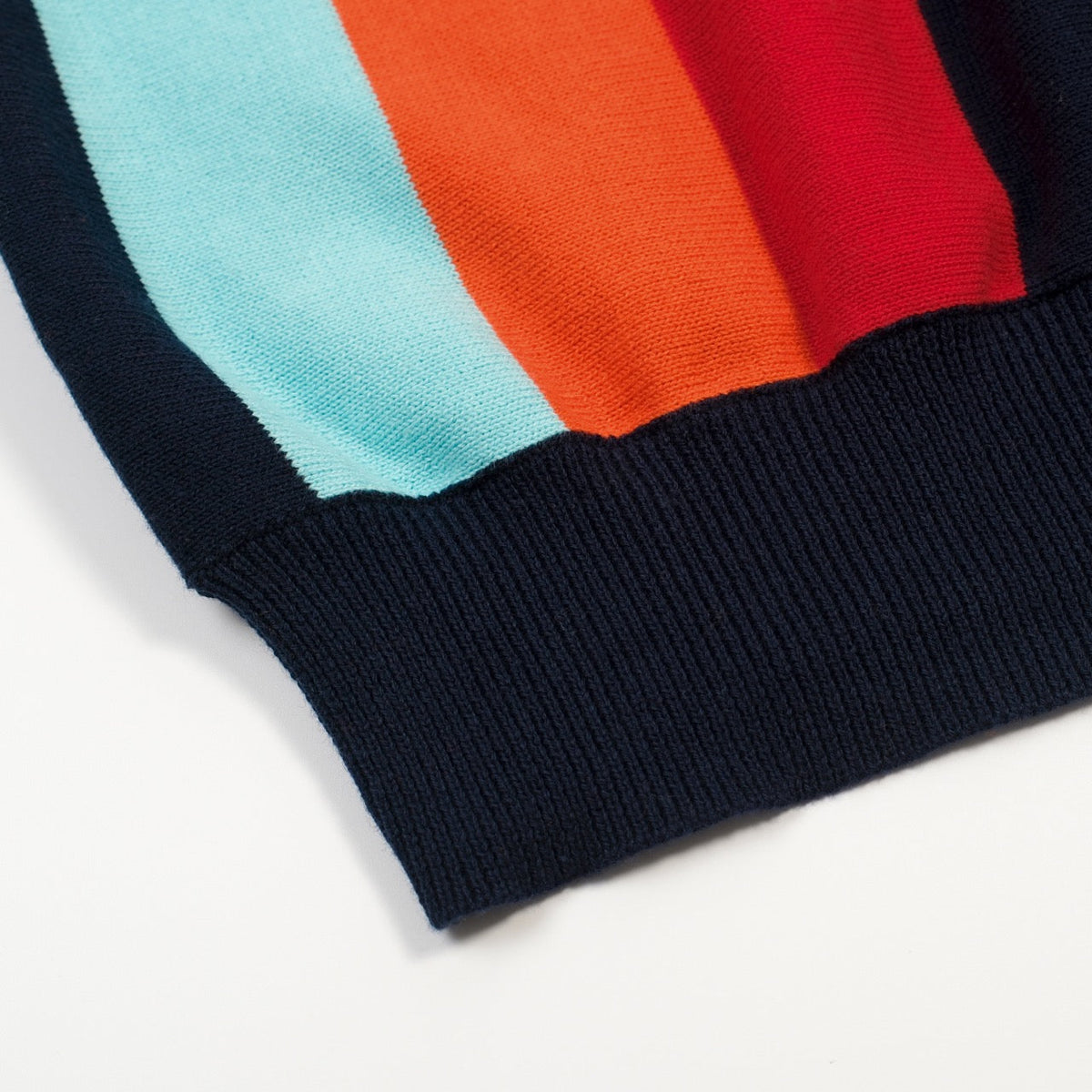 Vintage Polo Tricoté Bleu Foncé avec Broderie Florale pour Homme