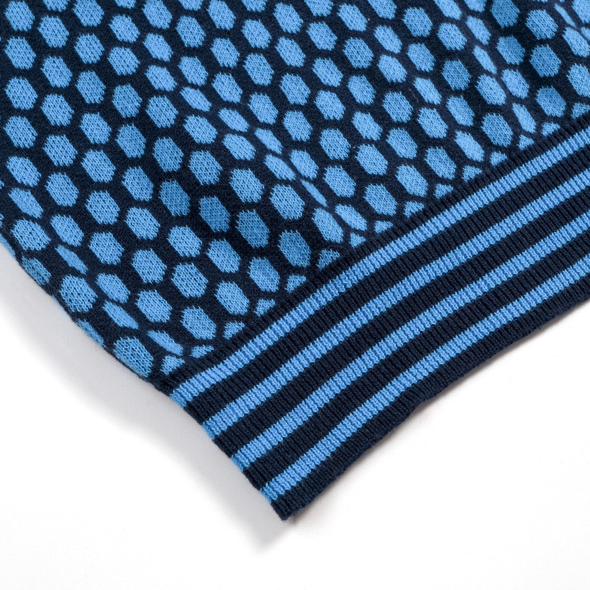 Pull en tricot bleu à carreaux rétro pour homme