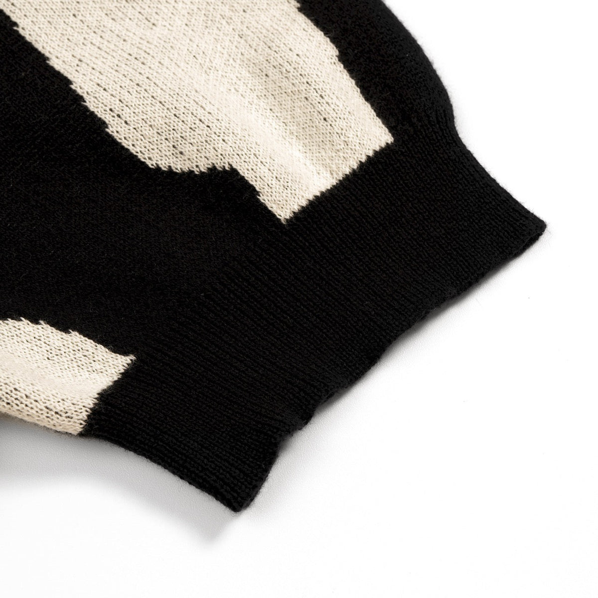 Classique Polo en Maille Jacquard Rétro pour Homme - Design Artistique Noir
