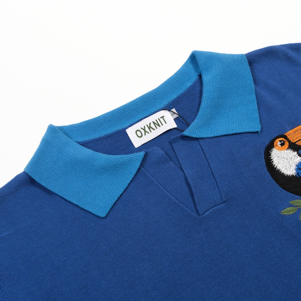Pull Vintage Bleu pour Homme à Col en V, Tricoté avec Broderie Animale