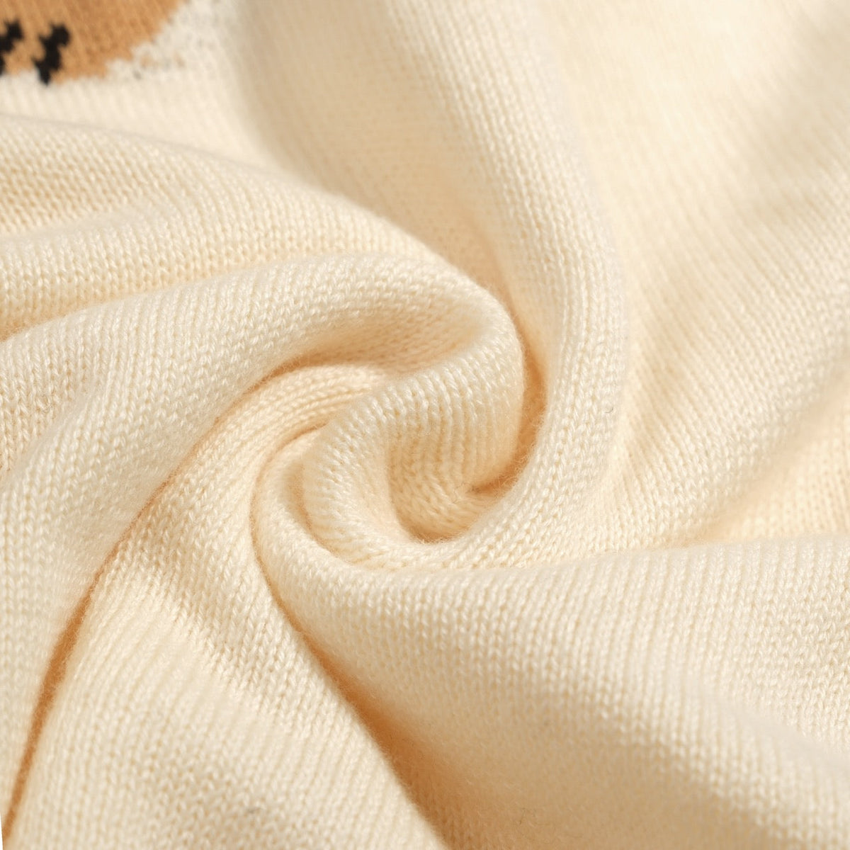 Pull en maille jacquard abricot pour homme avec motif de teckel amusant