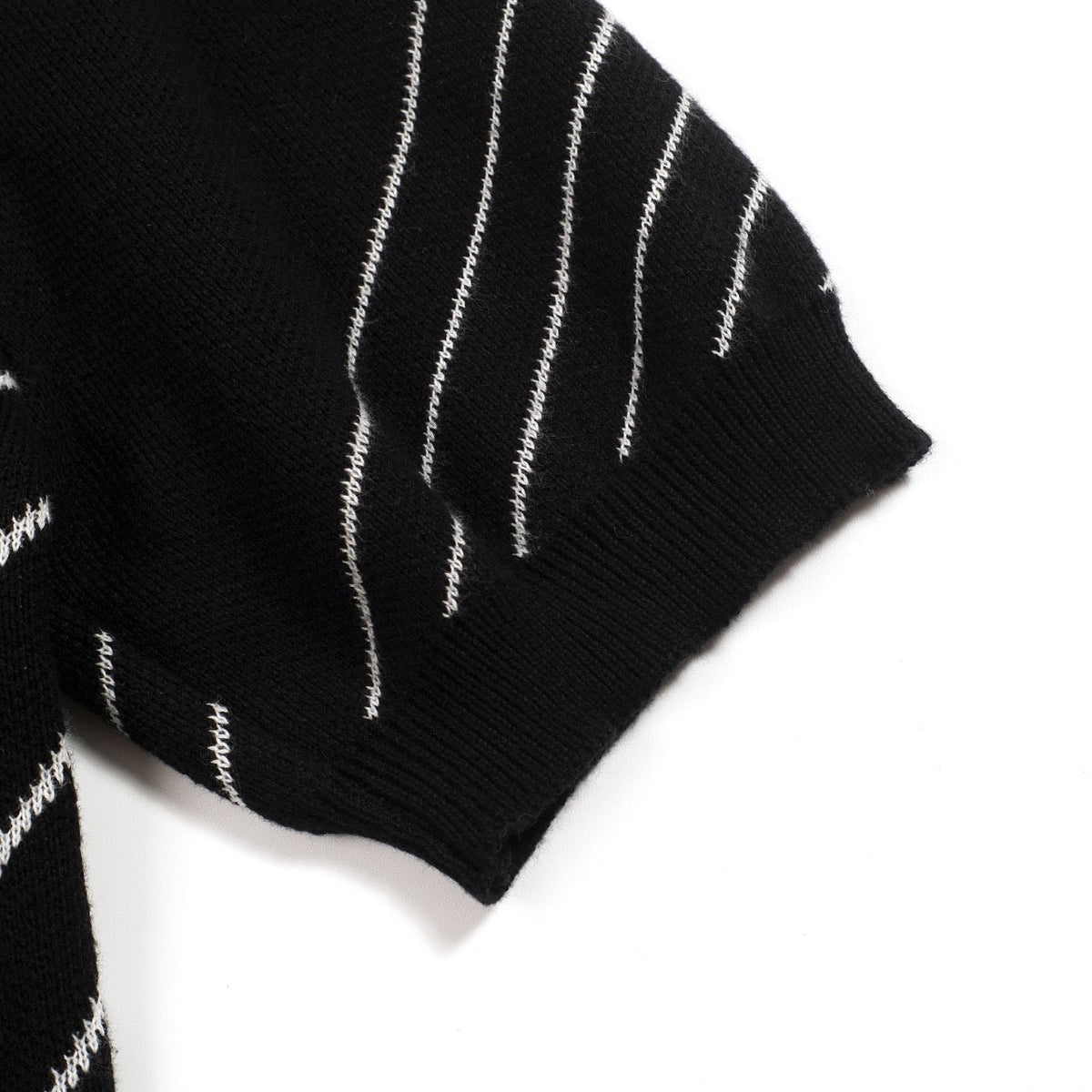 Pull en maille jacquard noir à rayures diagonales rétro pour homme