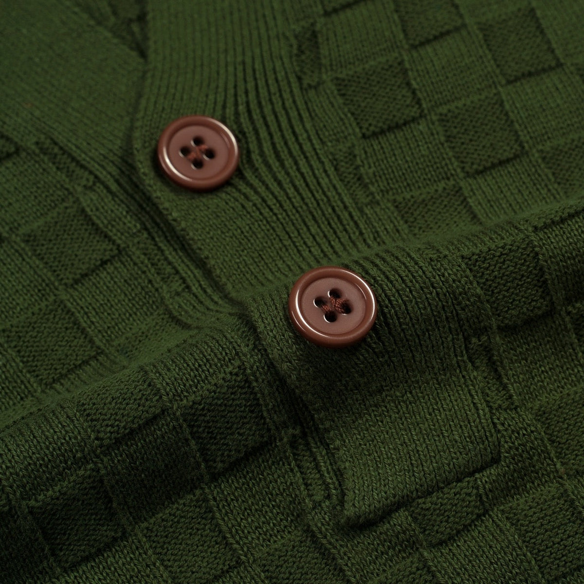 Pull décontracté en tricot pour homme vert, style sportif des années 70, texture en maille