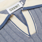 Polo tricoté bleu pour homme au style sportif des années 70