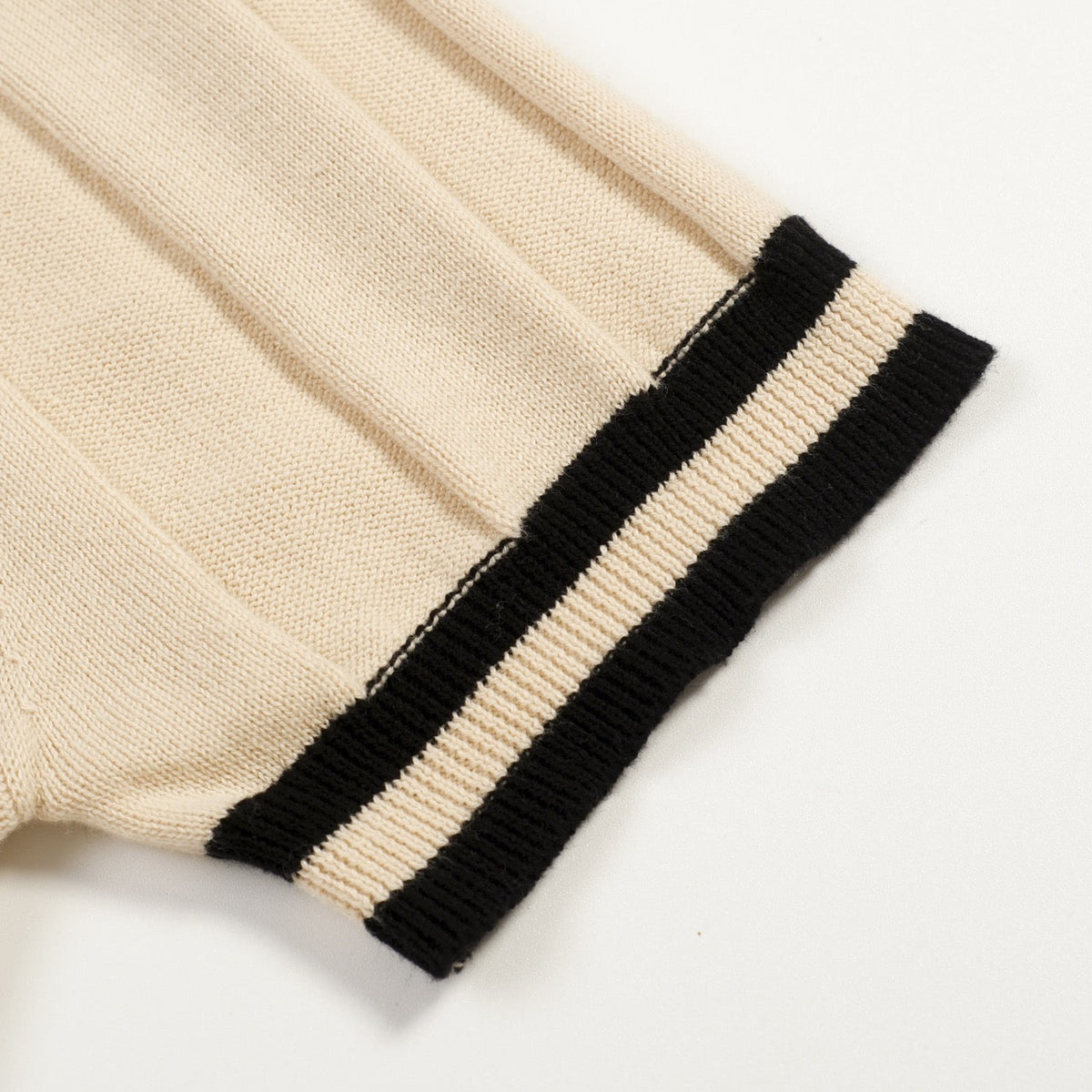 Polo décontracté pour homme style années 70 en abricot - Old Money