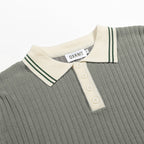 Pull en maille verte minimaliste style années 70 pour homme