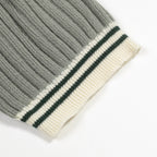 Pull en maille verte minimaliste style années 70 pour homme