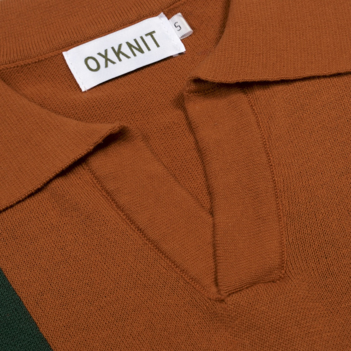 Pull en tricot rétro caramel brun pour homme