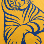 T-shirt tricoté jaune rétro des années 70 pour homme avec motif de tigre ludique