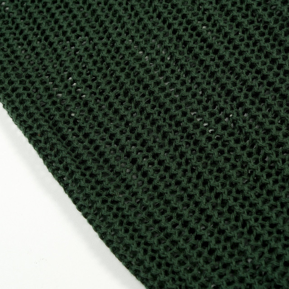 Pull en maille ajourée verte style années 70 pour homme avec col montant