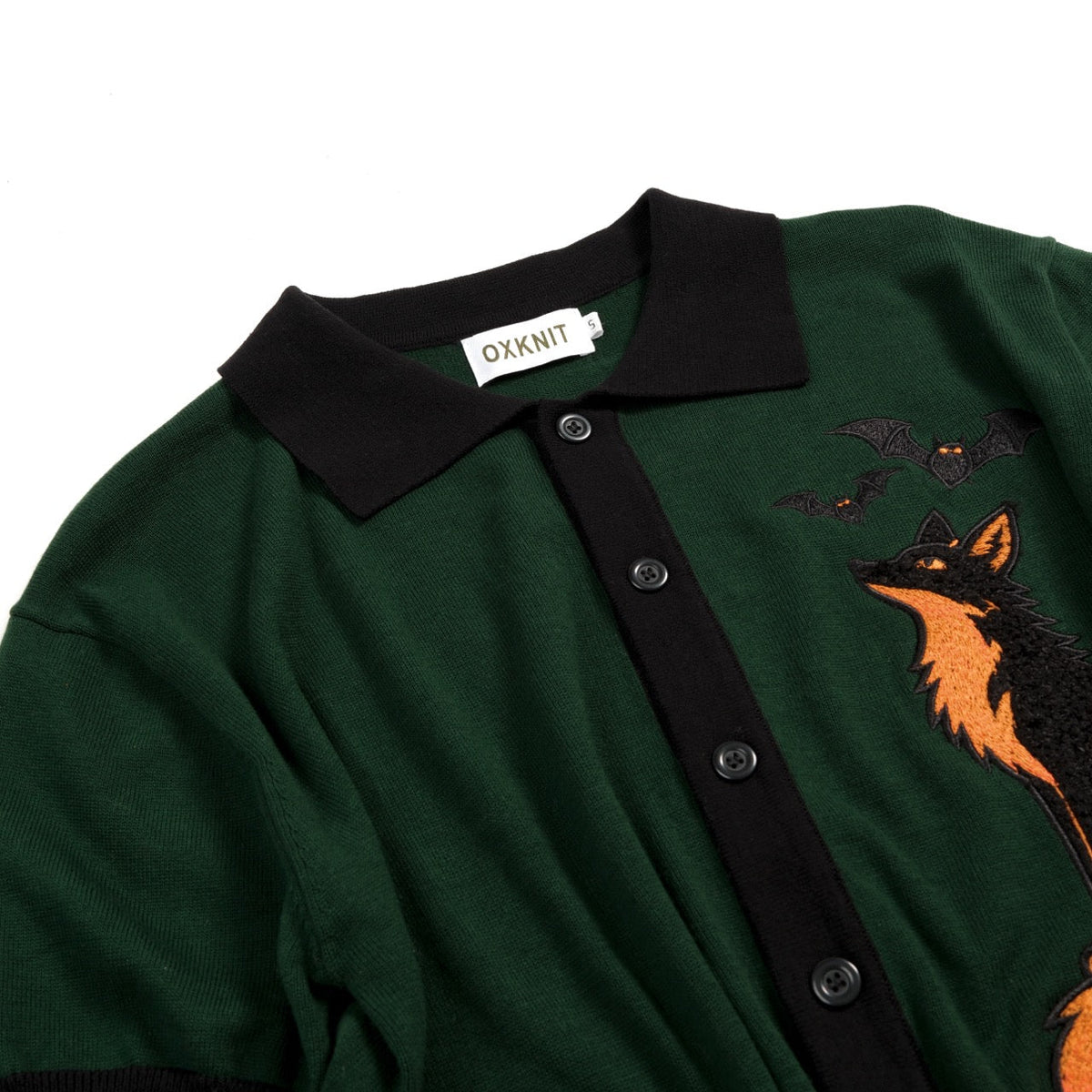 Cardigan vintage en tricot vert foncé pour homme avec broderie de renard et chauve-souris