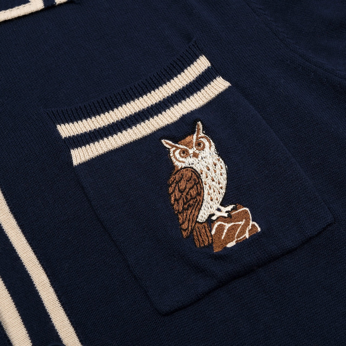 Cardigan Vintage Bleu Foncé pour Homme avec Broderie de Hibou