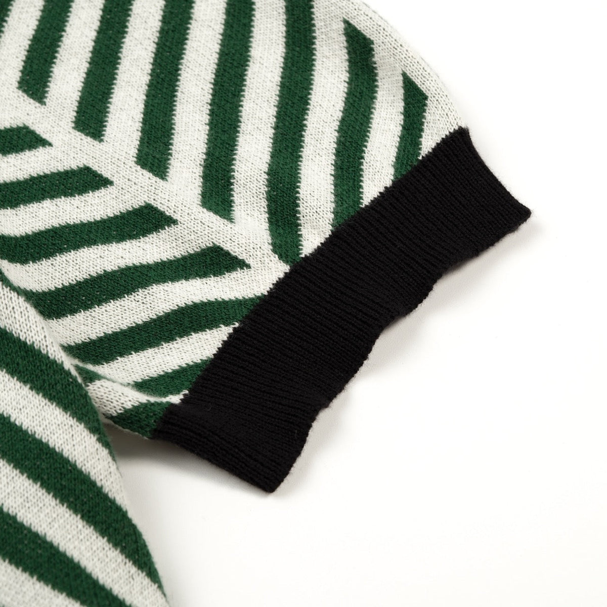 Classique T-shirt vert pour homme en tricot avec broderie d'abeille
