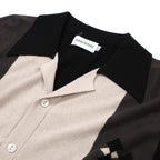 Chemise à boutons en maille noire et grise pour homme – Style années 60 avec détail en diamant sur la poitrine
