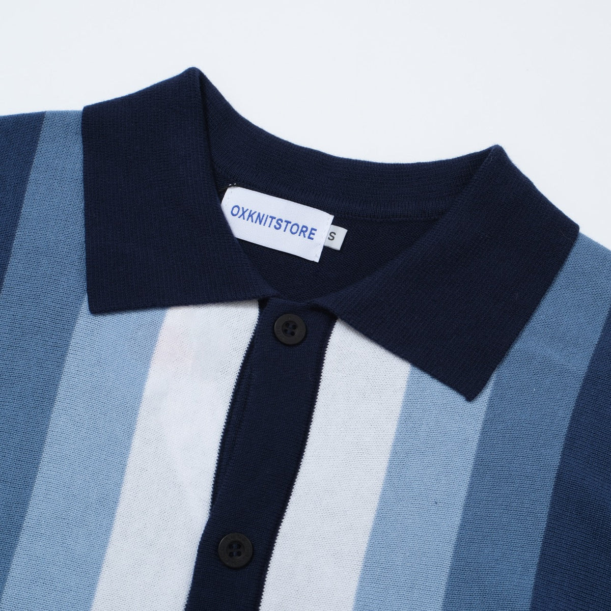 Chemise à rayures verticales rétro des années 60 pour homme – Bleu marine et ciel avec boutons polo