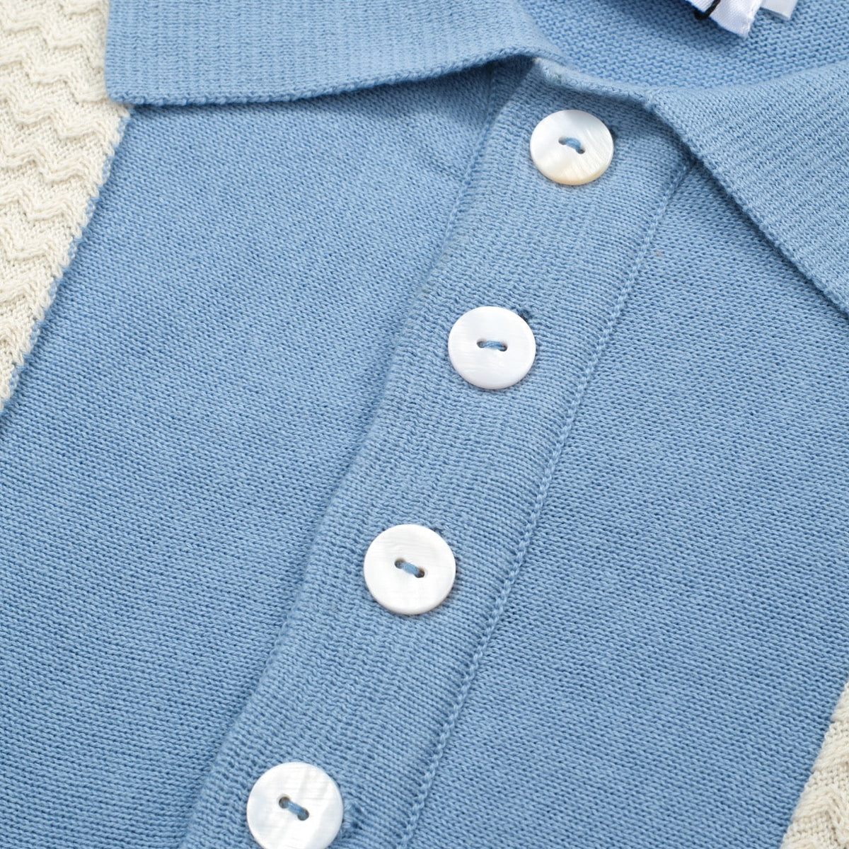 Chemise vintage à rayures ciel bleu pour homme – Polo tricoté à manches courtes des années 60