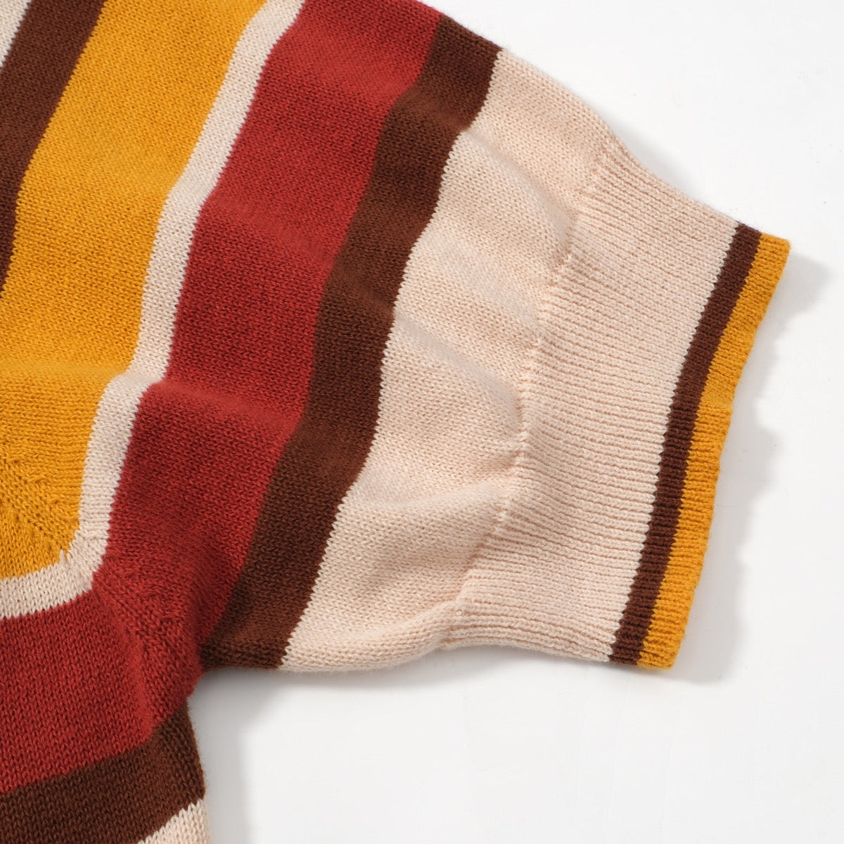 Chemise Polo Vintage à Rayures pour Homme – Tricot Inspiré des Années 70 en Teintes Terre