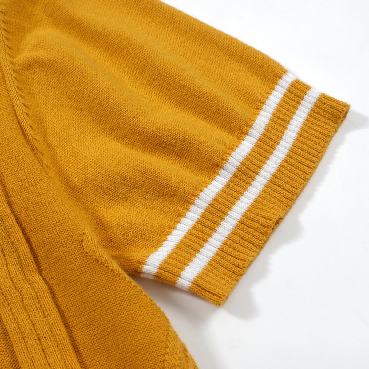Chemise polo rétro texturée jaune pour homme – Mod à manches courtes des années 60