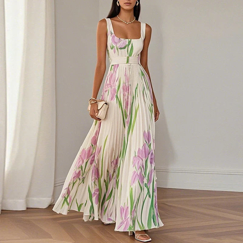 Lyra | Robe longue élégante à motifs floraux, avec une silhouette plissée qui met la silhouette en valeur