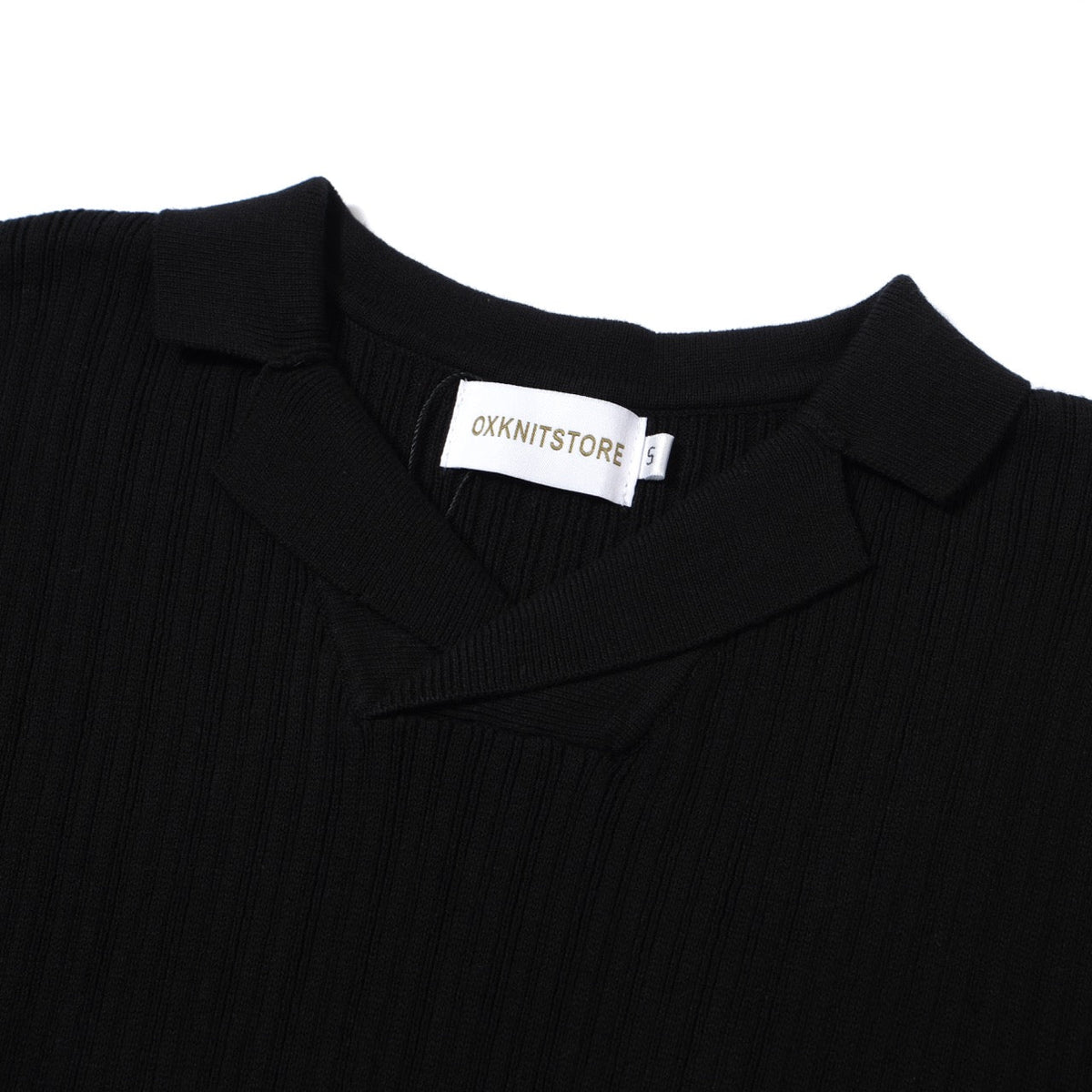 Chemise rétro minimaliste en jersey noir à côtes pour homme des années 60