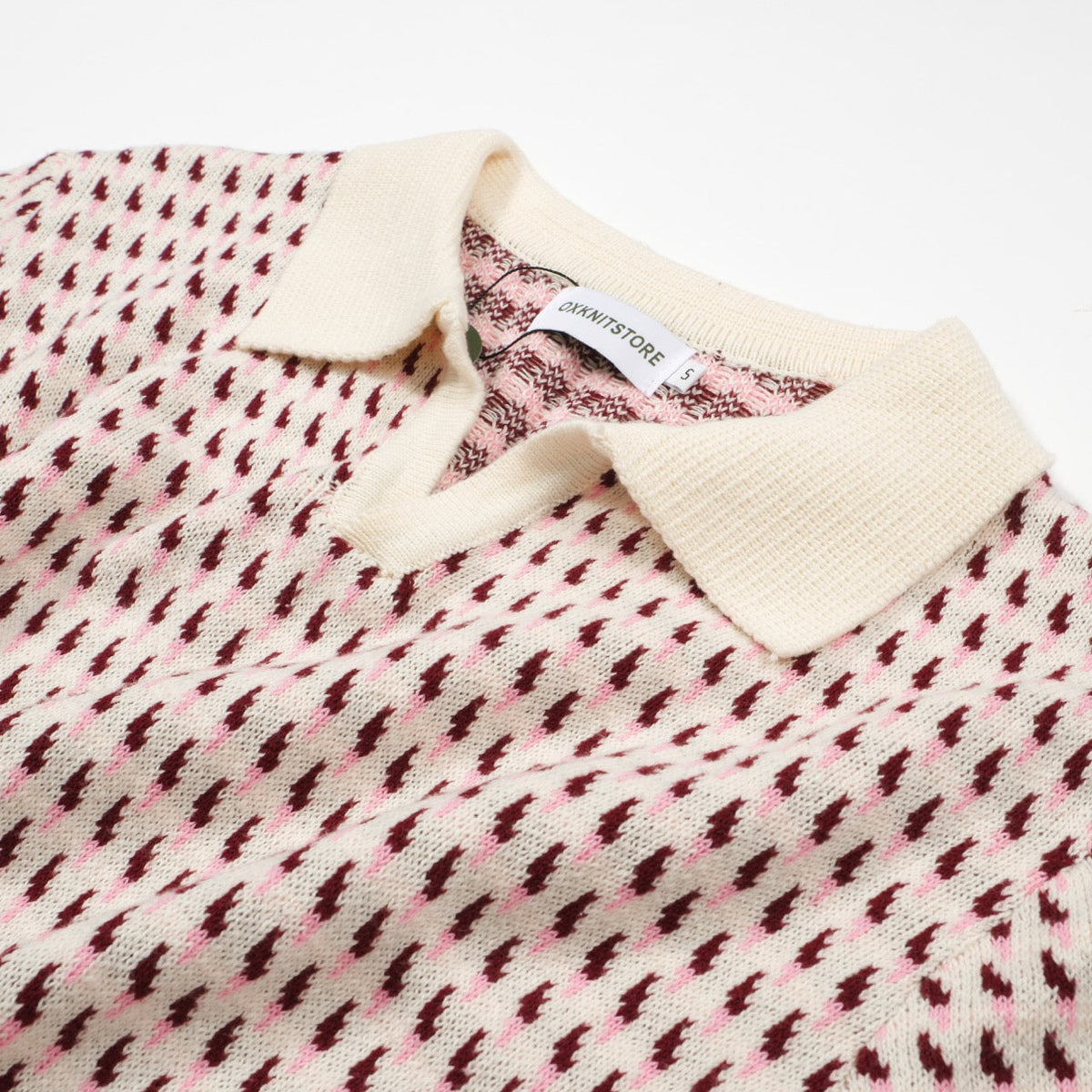 Polo en tricot crème vintage des années 60 pour homme – Motif micro bordeaux rétro