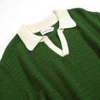 Chemise Polo à Col Ouvert Homme – Style Années 60 en Vert avec Bordure Crème