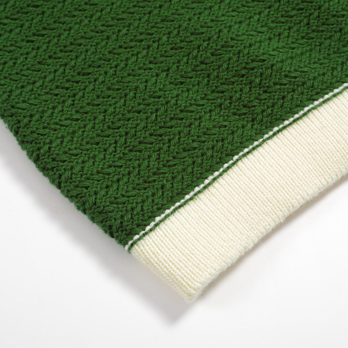 Chemise Polo à Col Ouvert Homme – Style Années 60 en Vert avec Bordure Crème