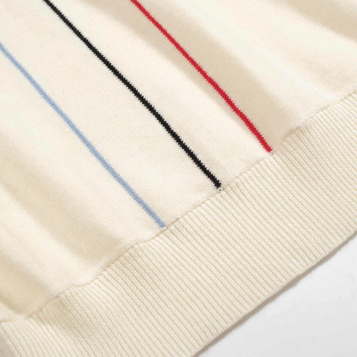 Vintage 1970s Men's Polo – Cream Retro with Red, Black & Blue Arrow Graphic