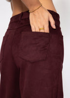 Pantalon à jambes en baril en look daim - bordeaux