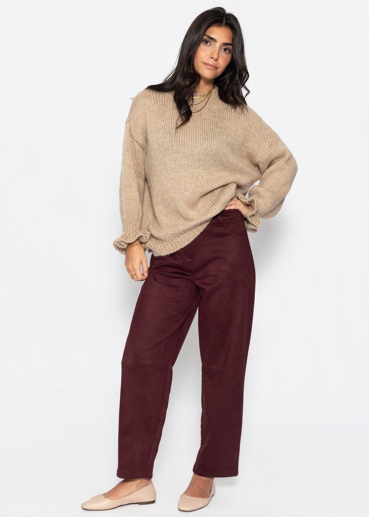 Pantalon à jambes en baril en look daim - bordeaux