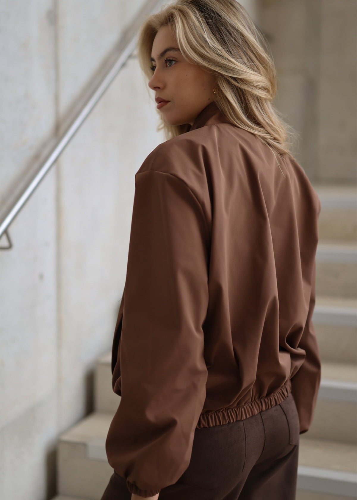 Blouson avec ceinture élastique - marron