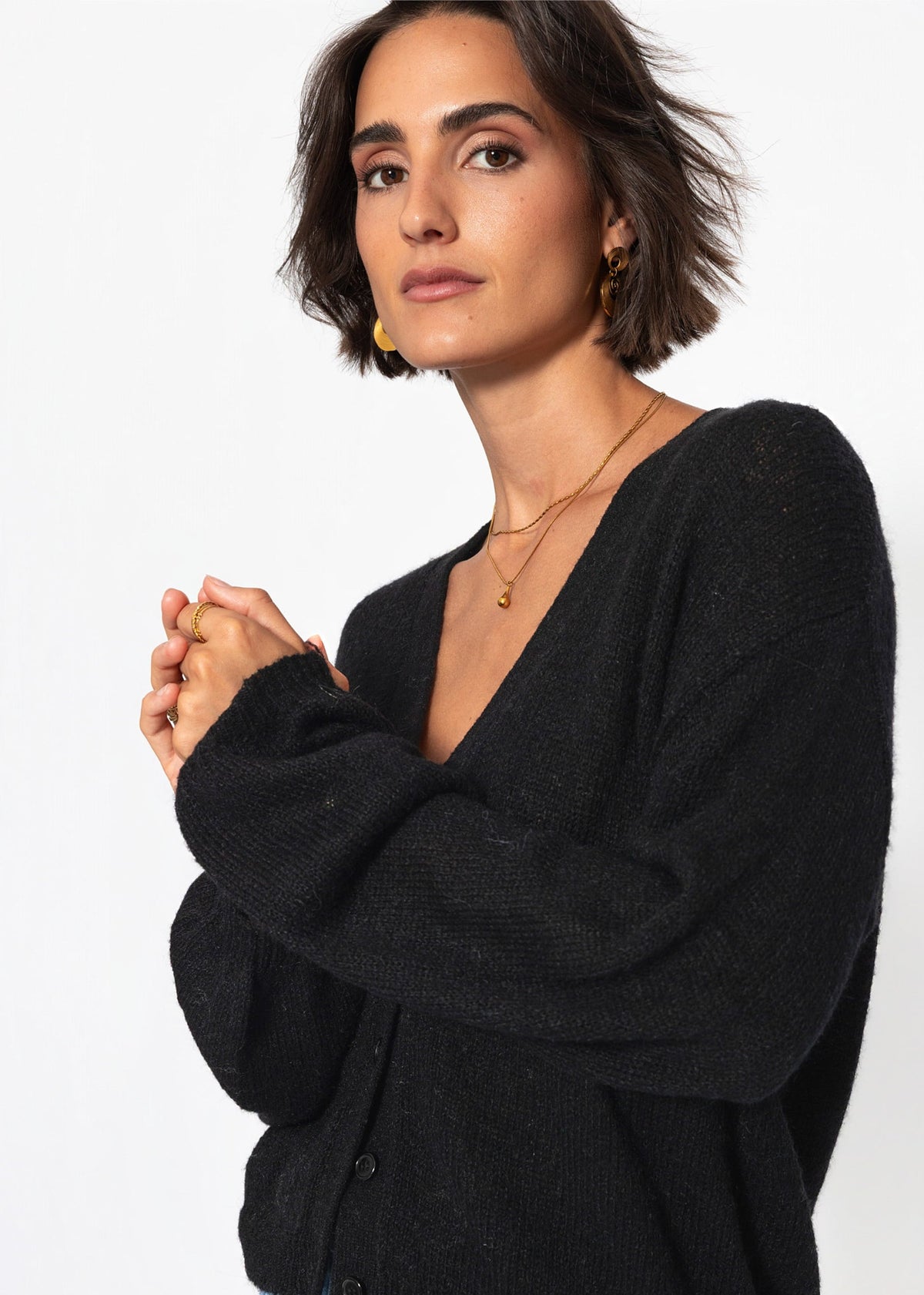 Cardigan en maille fine avec décolleté en V - noir