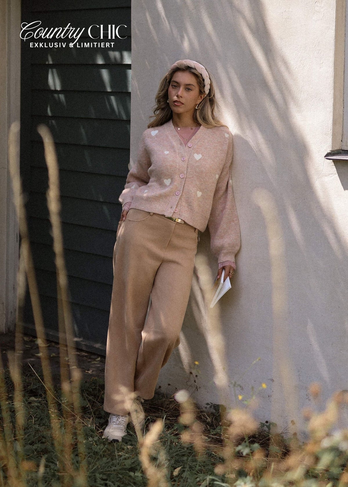 Cardigan avec cœurs blancs - beige